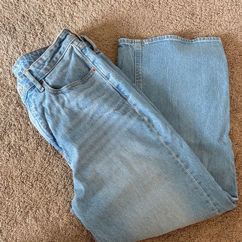 Old Navy Light Blue wide leg Jeans - Picture 5 of 5